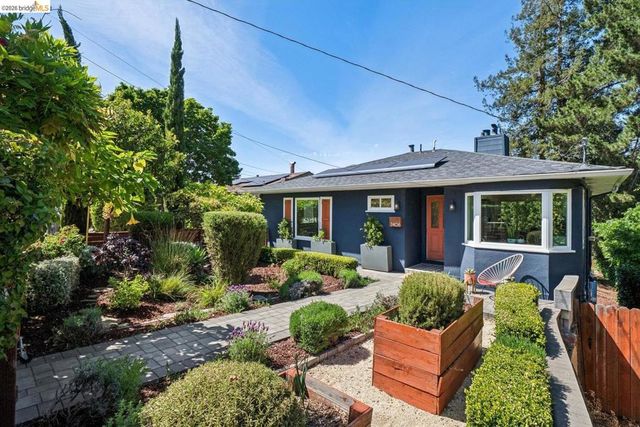 7406 Circle Hill DR, Oakland, CA 94605