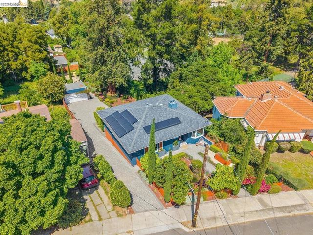 7406 Circle Hill DR, Oakland, CA 94605