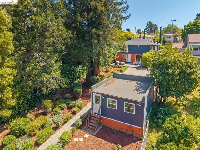 7406 Circle Hill DR, Oakland, CA 94605