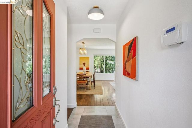 7406 Circle Hill DR, Oakland, CA 94605