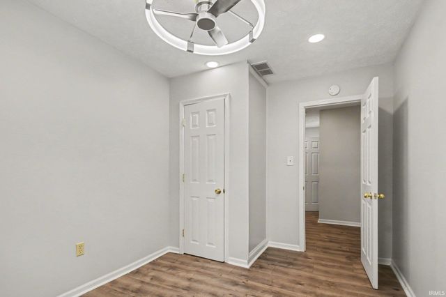 52776 Shellbark Avenue, South Bend, IN 46628
