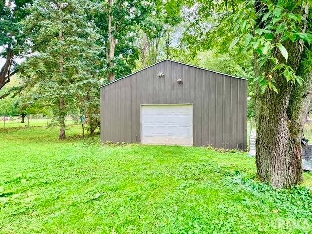 52776 Shellbark Avenue, South Bend, IN 46628