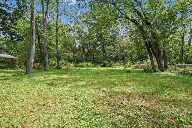 52776 Shellbark Avenue, South Bend, IN 46628