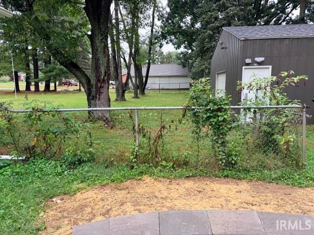 52776 Shellbark Avenue, South Bend, IN 46628