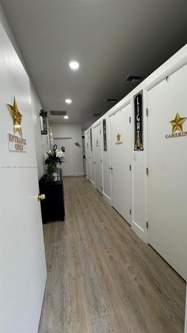 213 Park Blvd, Miami, FL 33126