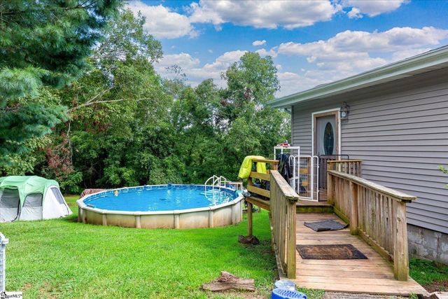 2456 Pumpkintown Highway, Pickens, SC 29671