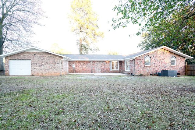 101 Briarhill Road, Enterprise, AL 36330