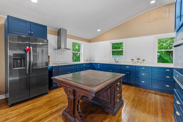 1300 State Route 1901, Marion, KY 42064