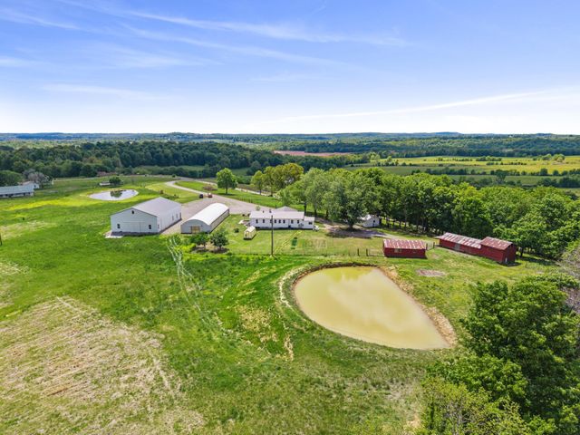 1300 State Route 1901, Marion, KY 42064