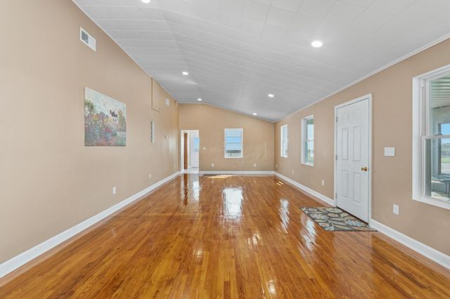 1300 State Route 1901, Marion, KY 42064