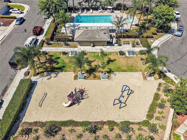 16 Wadsworth, Irvine, CA 92620