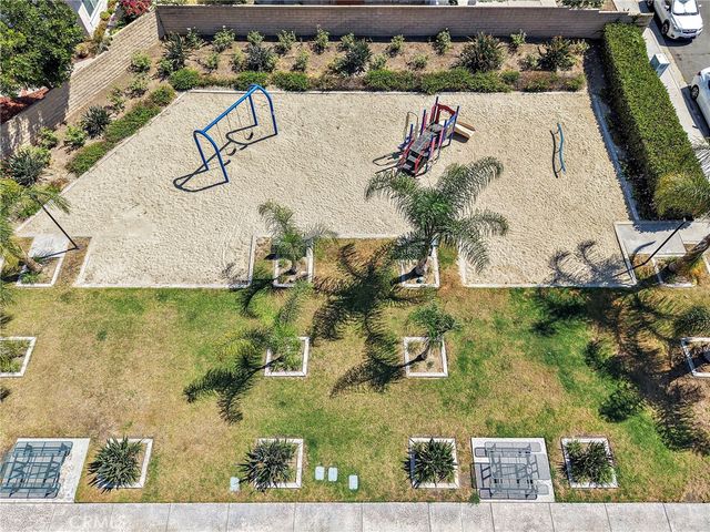 16 Wadsworth, Irvine, CA 92620