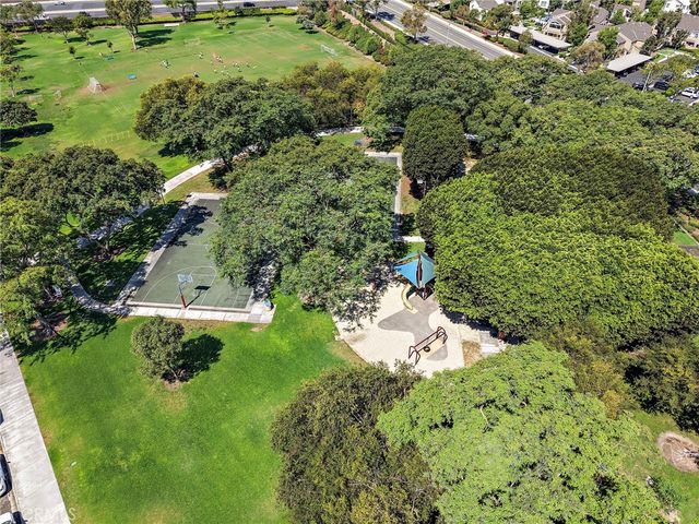 16 Wadsworth, Irvine, CA 92620
