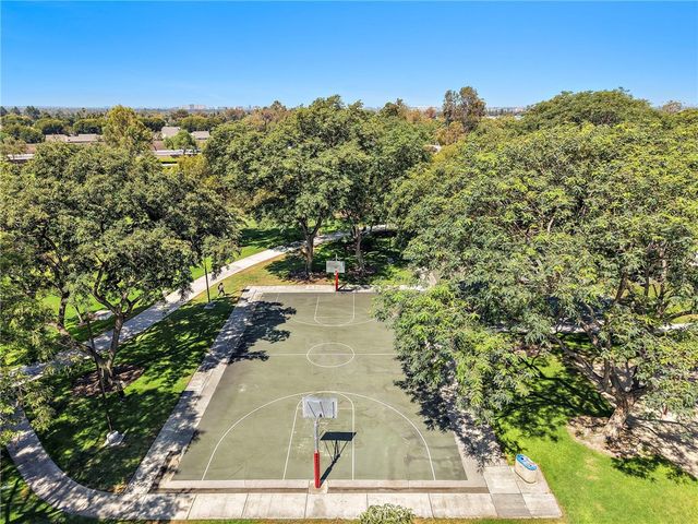 16 Wadsworth, Irvine, CA 92620