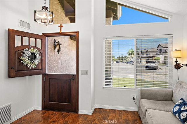 16 Wadsworth, Irvine, CA 92620