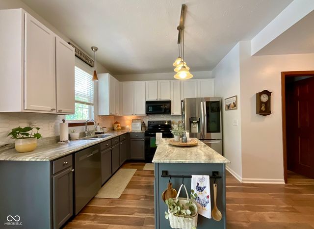 3310 Suffolk Court, Greenwood, IN 46143