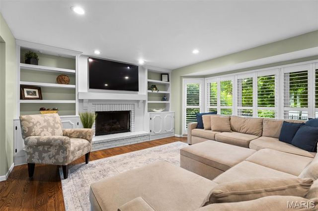 15668 Coventry Farm Drive, Chesterfield, MO 63017
