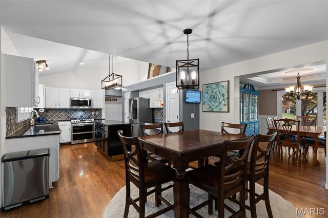 15668 Coventry Farm Drive, Chesterfield, MO 63017