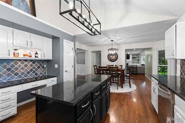 15668 Coventry Farm Drive, Chesterfield, MO 63017