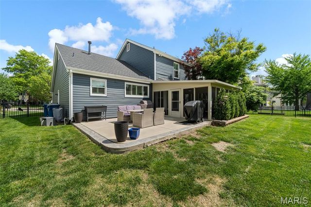 15668 Coventry Farm Drive, Chesterfield, MO 63017