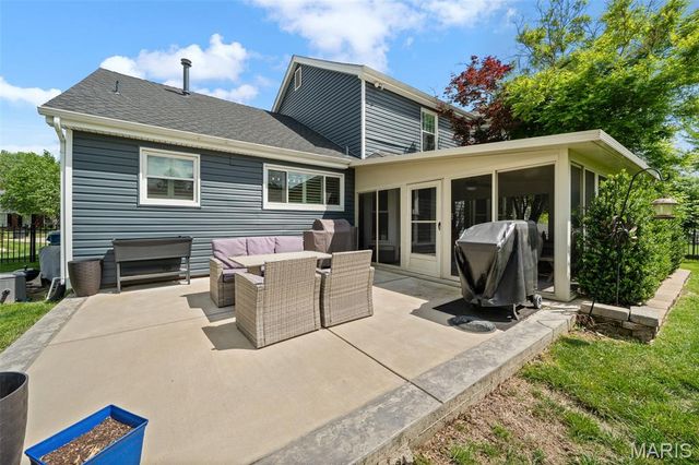 15668 Coventry Farm Drive, Chesterfield, MO 63017