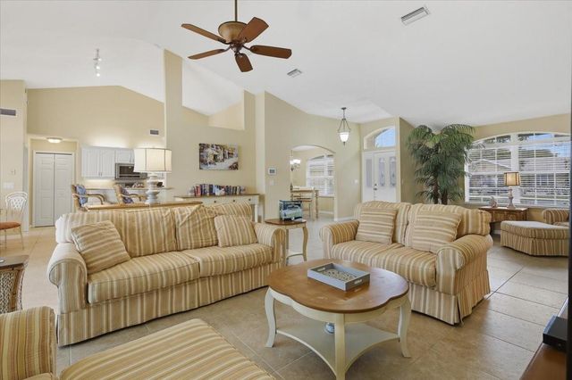 36 CLOVERDALE COURT N, Palm Coast, FL 32137