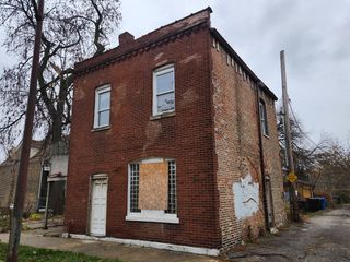 325 E 68th Street, Chicago, IL 60637