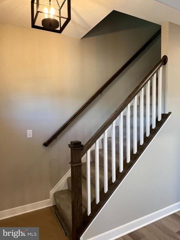 227 RANDOLPH DR, Elizabethtown, PA 17022