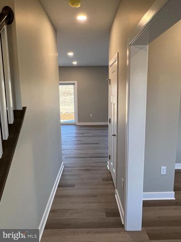 227 RANDOLPH DR, Elizabethtown, PA 17022