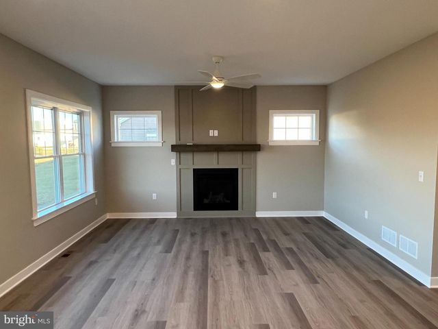 227 RANDOLPH DR, Elizabethtown, PA 17022