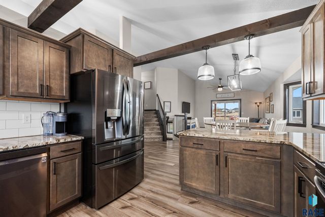 1109 N Willow Creek Ave Avenue, Sioux Falls, SD 57110