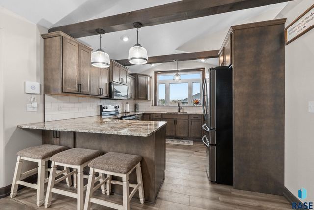 1109 N Willow Creek Ave Avenue, Sioux Falls, SD 57110