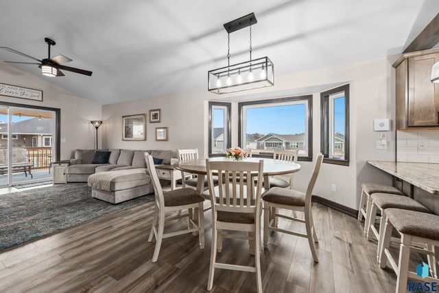 1109 N Willow Creek Ave Avenue, Sioux Falls, SD 57110