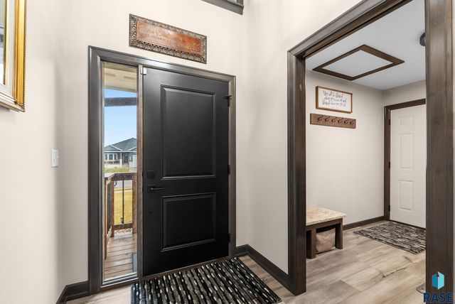 1109 N Willow Creek Ave Avenue, Sioux Falls, SD 57110