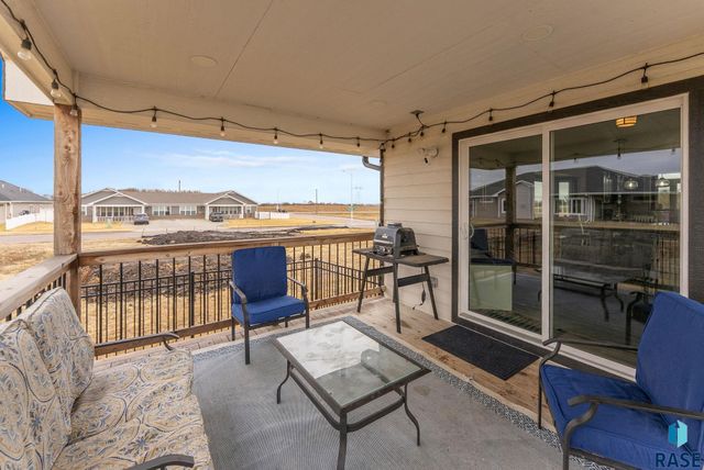 1109 N Willow Creek Ave Avenue, Sioux Falls, SD 57110