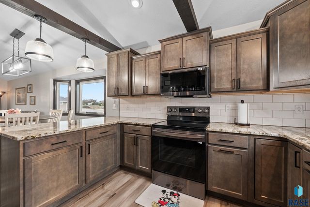 1109 N Willow Creek Ave Avenue, Sioux Falls, SD 57110