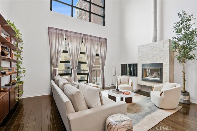 133 The Promenade N 417, Long Beach, CA 90802