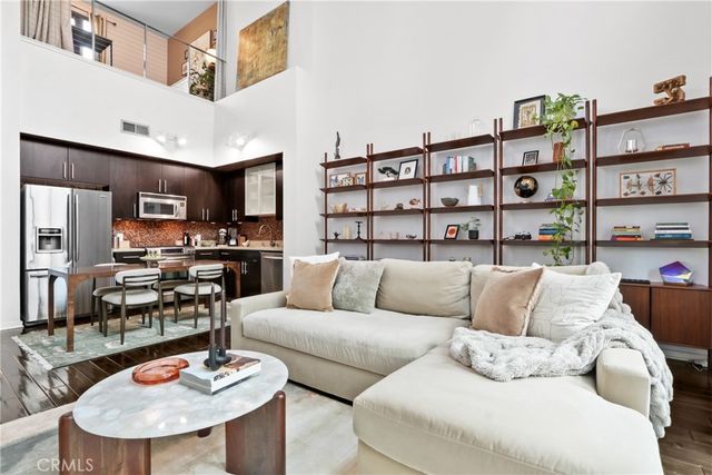 133 The Promenade N 417, Long Beach, CA 90802