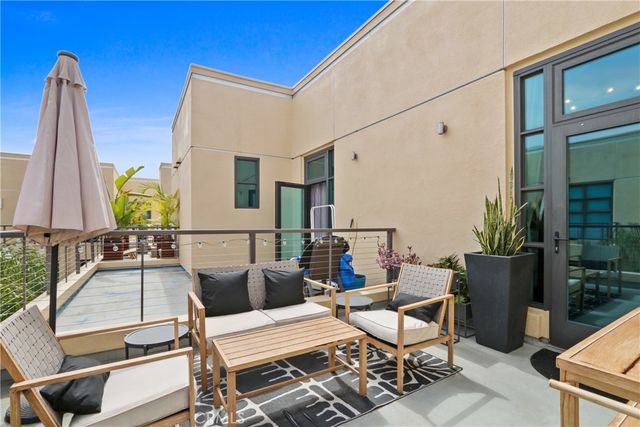 133 The Promenade N 417, Long Beach, CA 90802