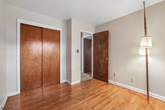 161 Chamberlain Rd, Jefferson Twp., NJ 07438