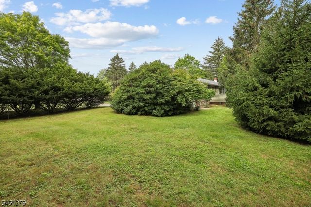 161 Chamberlain Rd, Jefferson Twp., NJ 07438