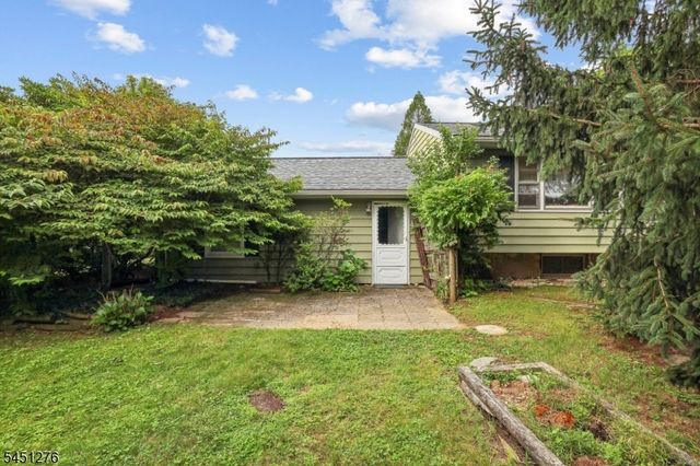 161 Chamberlain Rd, Jefferson Twp., NJ 07438