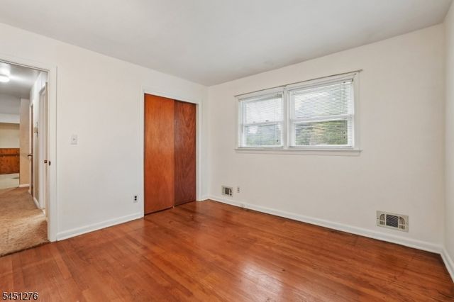161 Chamberlain Rd, Jefferson Twp., NJ 07438