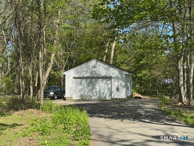 408 Huntington Road, Scotland, CT 06264