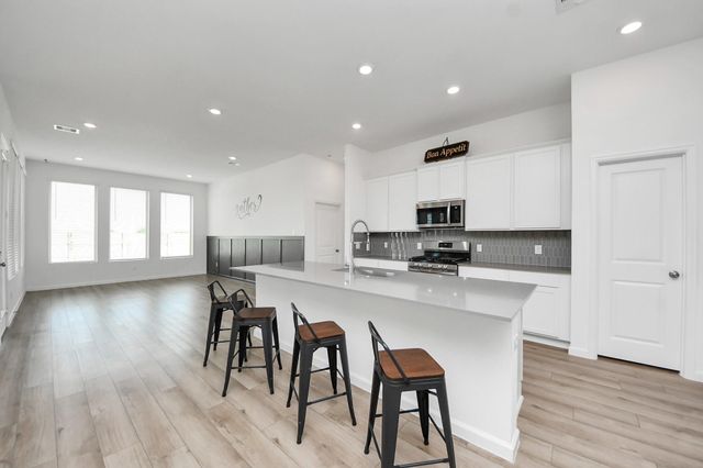 4707 Stoney Terrace Trail, Baytown, TX 77521