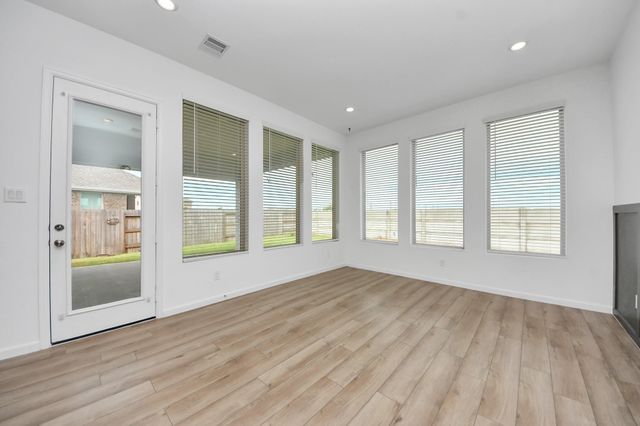 4707 Stoney Terrace Trail, Baytown, TX 77521