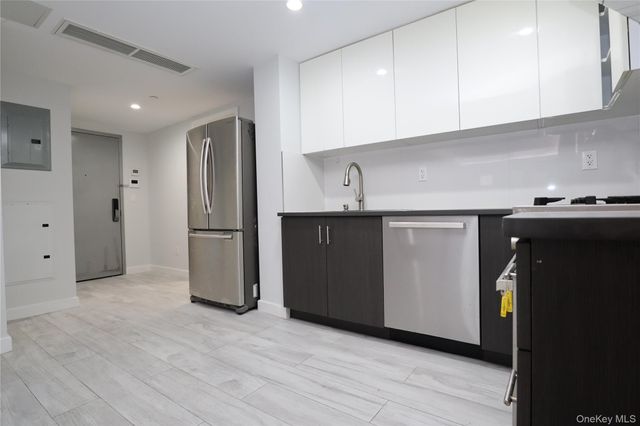 15815 Union Turnpike 3B, Fresh Meadows, NY 11366