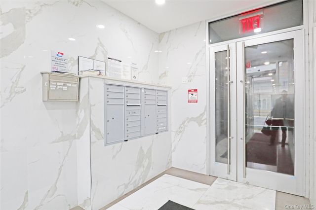 15815 Union Turnpike 3B, Fresh Meadows, NY 11366