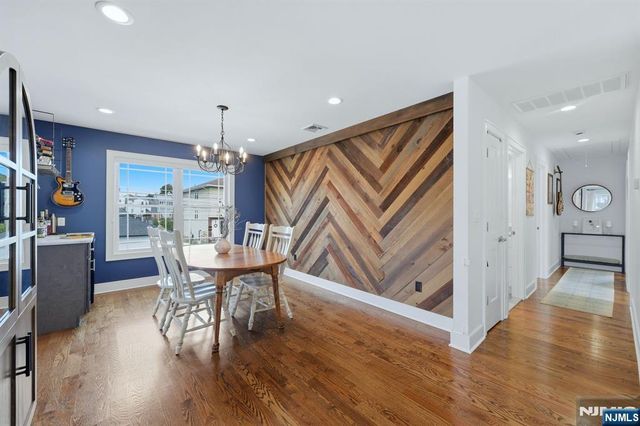 7 Grant Street, Elmwood Park, NJ 07407