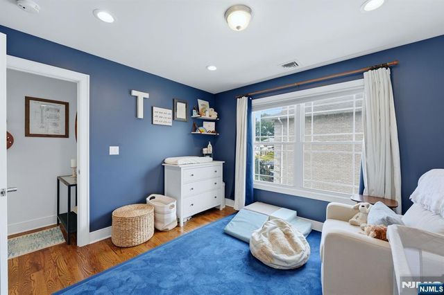 7 Grant Street, Elmwood Park, NJ 07407
